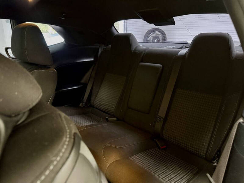 2019 Dodge Challenger SXT