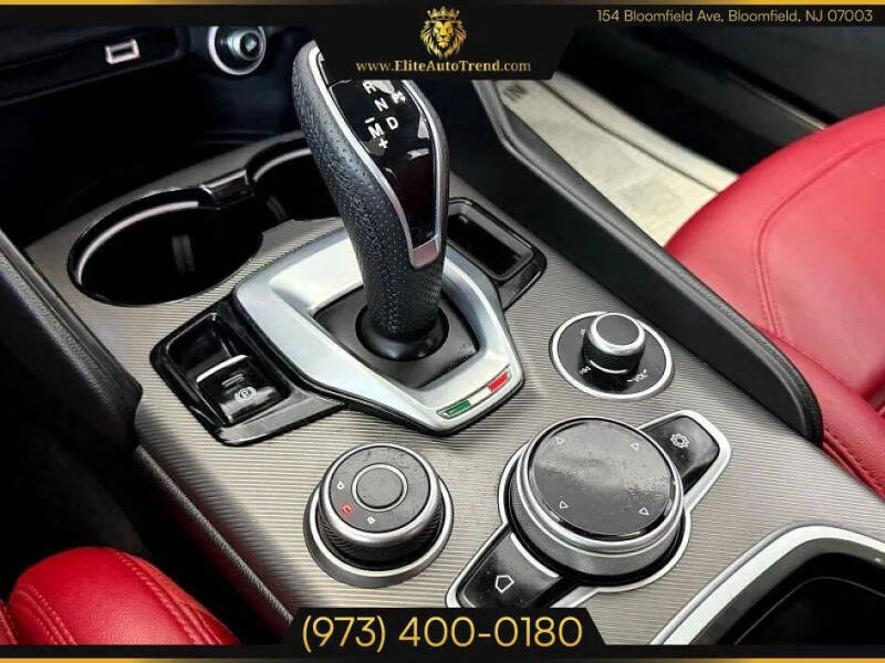 2022 Alfa Romeo Giulia Veloce