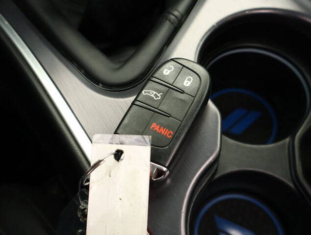 2018 Dodge Challenger 392 HEMI Scat Pack Shaker