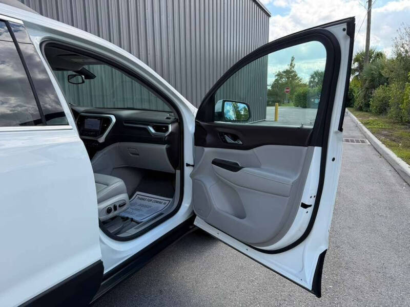 2017 GMC Acadia SLT-1