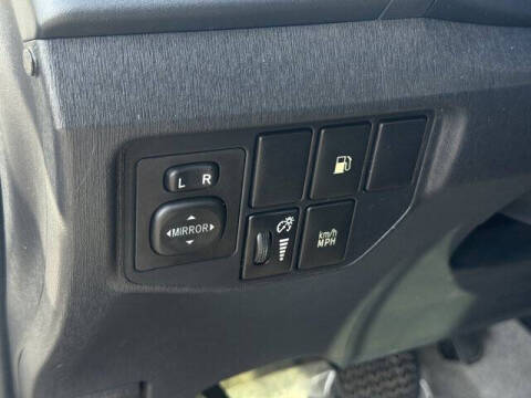 2013 Toyota Prius Plug-in Hybrid