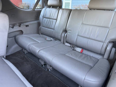 2005 Toyota Sequoia SR5