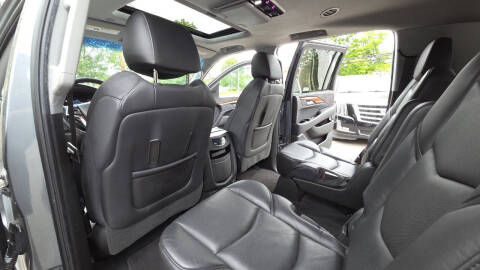 2018 Cadillac Escalade ESV Premium Luxury