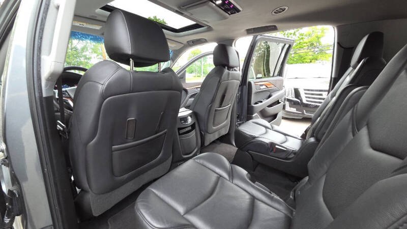 2018 Cadillac Escalade ESV Premium Luxury