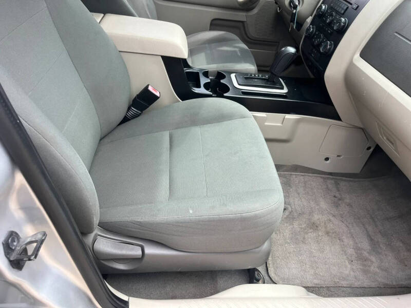 2011 Ford Escape XLS