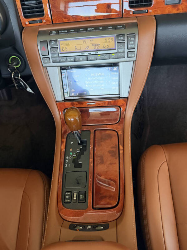 2005 Lexus SC 430