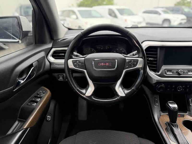 2019 GMC Acadia SLE-2