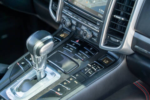 2025 Porsche Macan S