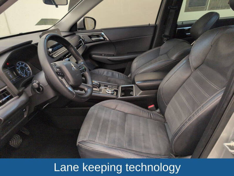 2022 Mitsubishi Outlander SE