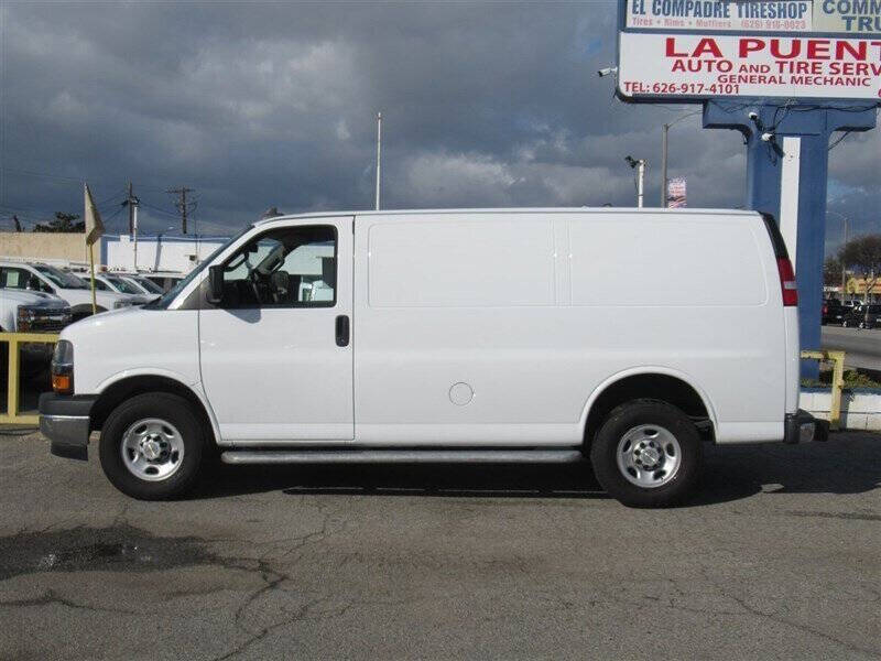 2022 Chevrolet Express 2500