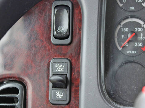 2018 Freightliner M2 106