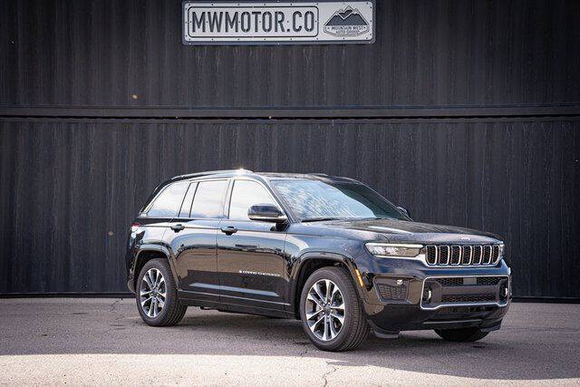 2025 Jeep Grand Cherokee Overland's photo