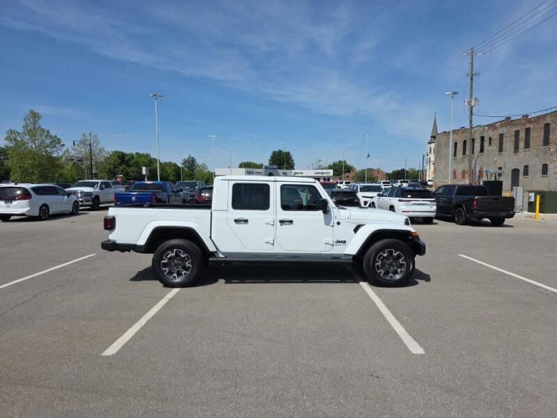 2026 Jeep Gladiator Sahara