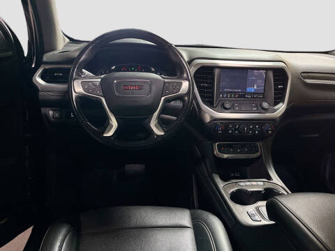 2022 GMC Acadia SLT