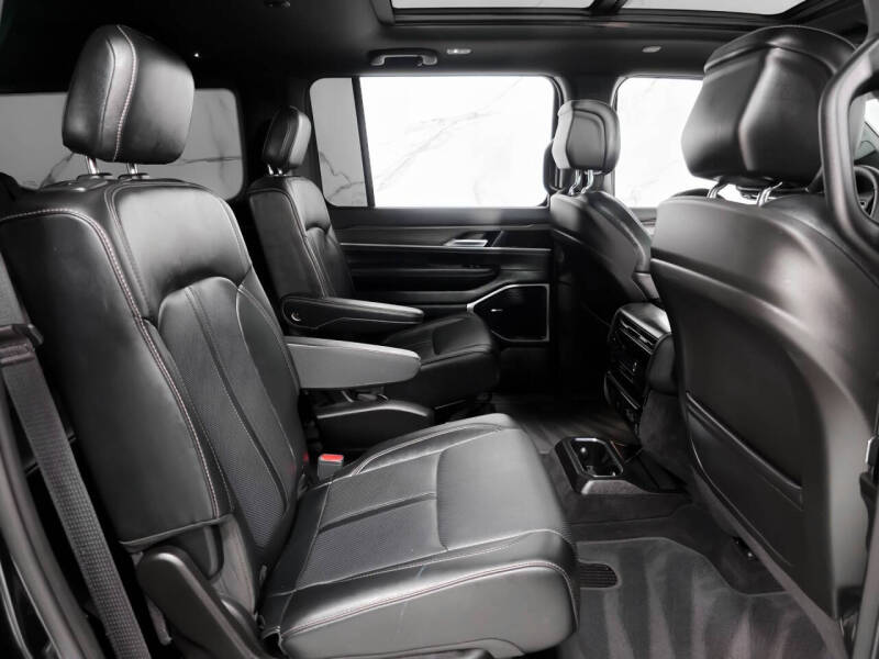 2023 Jeep Wagoneer Series II