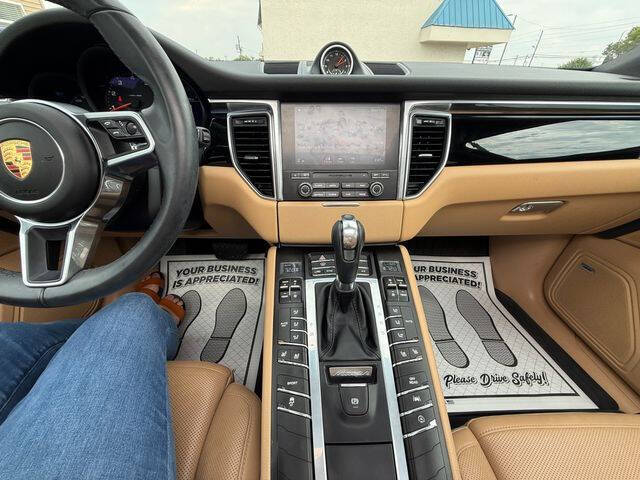 2017 Porsche Macan