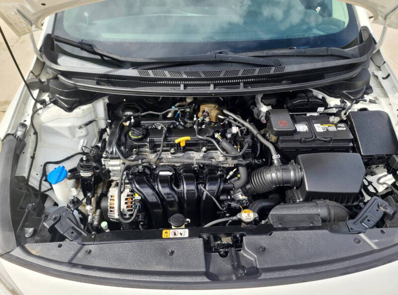 2017 Kia Forte5 LX