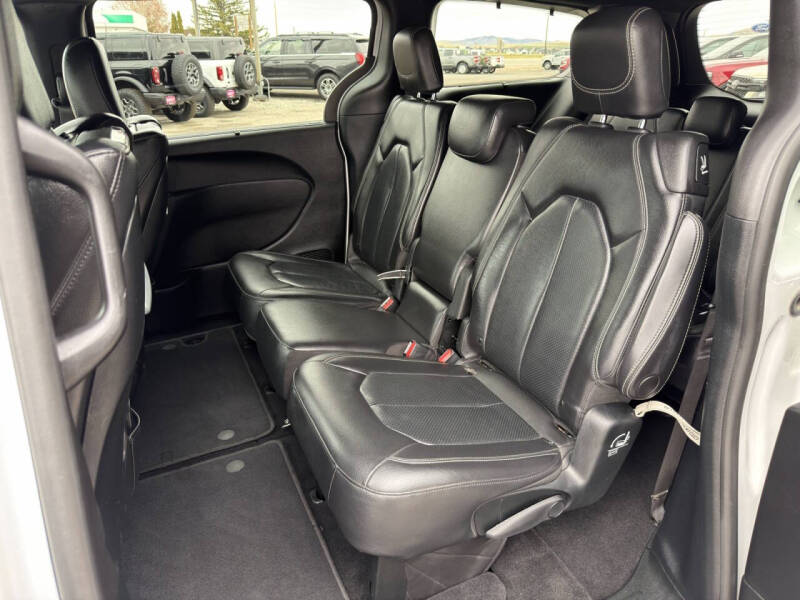 2019 Chrysler Pacifica Touring L Plus