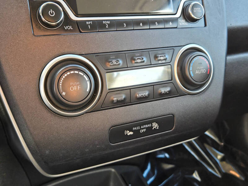 2016 Nissan LEAF S-24