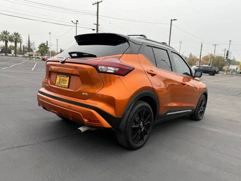 2021 Nissan Kicks SR
