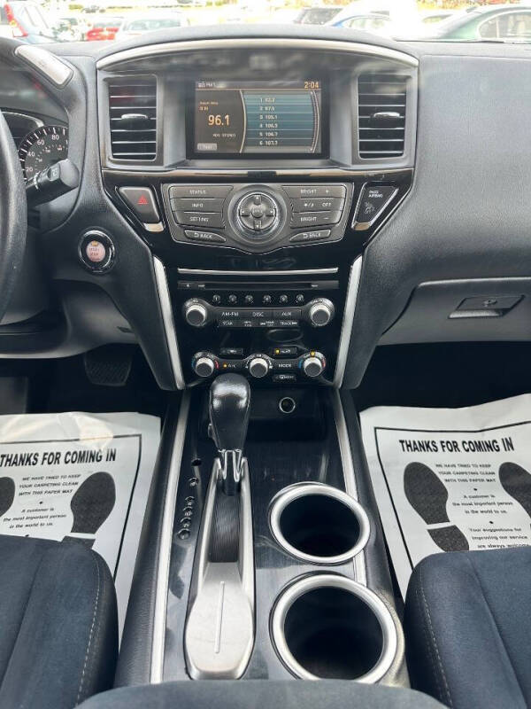 2013 Nissan Pathfinder SV