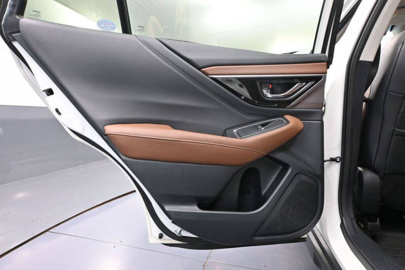 2022 Subaru Outback Touring XT