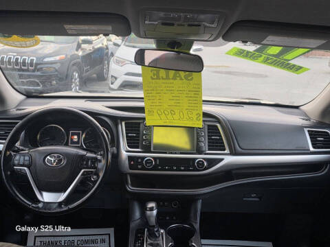 2017 Toyota Highlander LE Plus