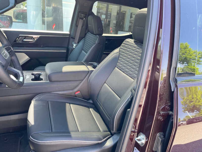 2025 GMC Sierra EV Denali