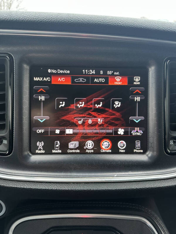 2015 Dodge Challenger SXT Plus