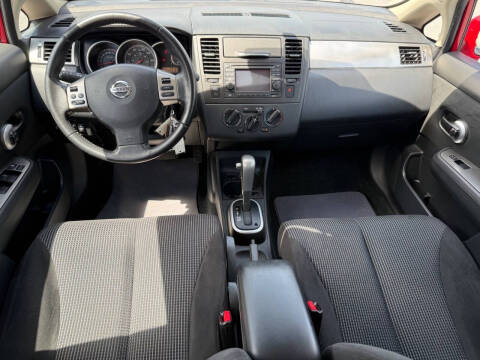 2012 Nissan Versa 1.8 SL