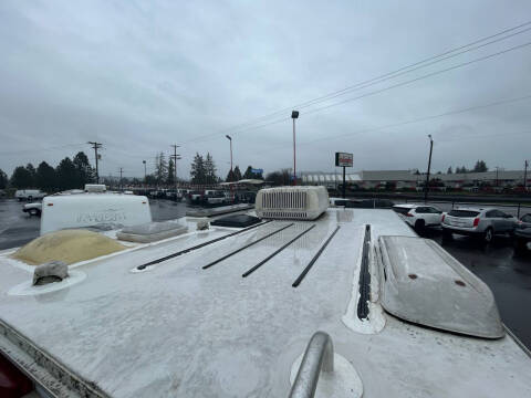 2005 Lance CAMPER 920