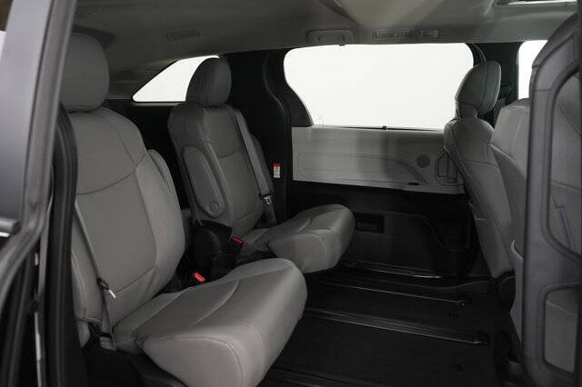 2025 Toyota Sienna XLE 7-Passenger