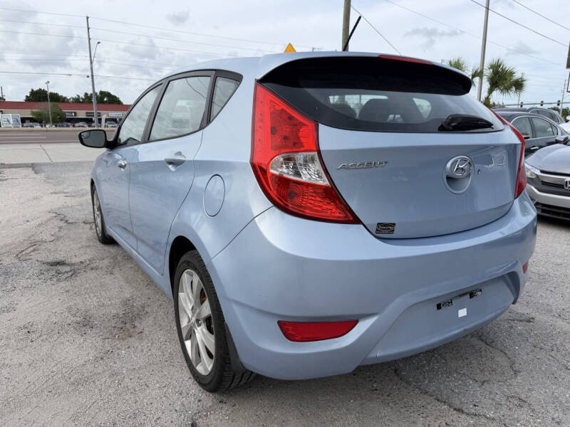 2014 Hyundai Accent SE