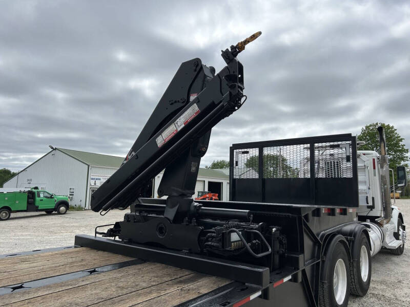 2022 Towmaster 48' Hydraulic Dove Semi