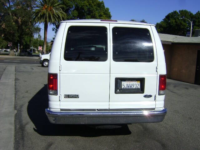 2005 Ford E-Series E-350 SD XLT