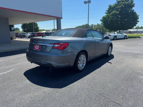 2011 Chrysler 200 Limited