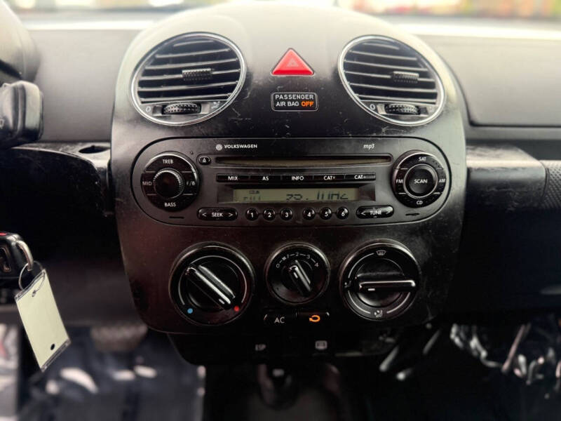 2006 Volkswagen New Beetle Convertible 2.5