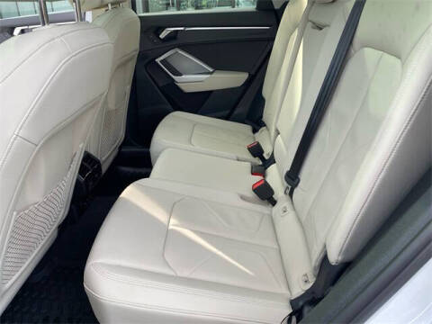 2025 Audi Q3 quattro S line Prem Plus 45 TFSI