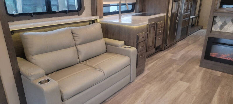 2022 Jayco SENECA 37M