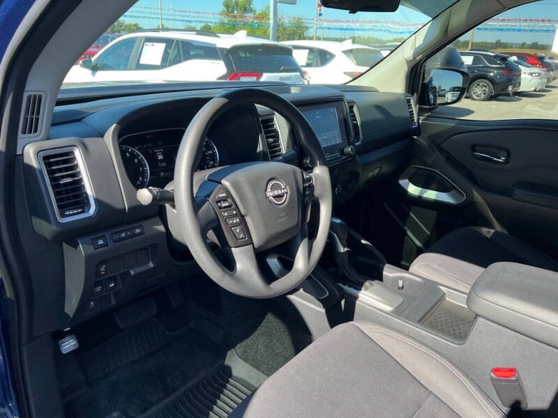 2022 Nissan Frontier SV