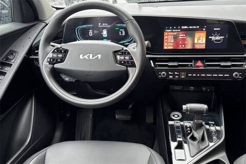 2025 Kia Niro EX