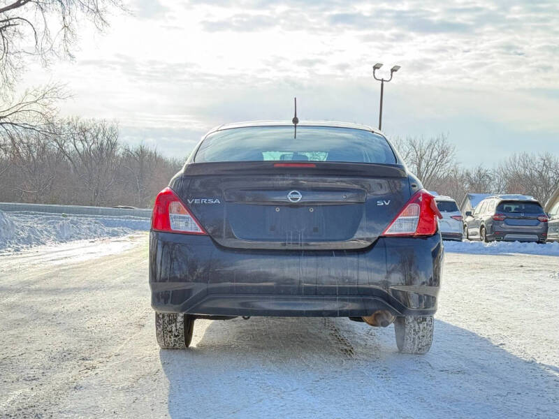 2018 Nissan Versa S Plus