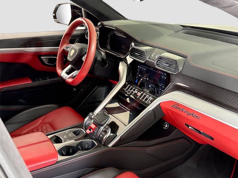 2020 Lamborghini Urus