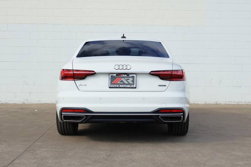 2021 Audi A4 quattro Premium 40 TFSI