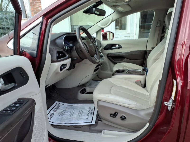 2021 Chrysler Pacifica Touring L