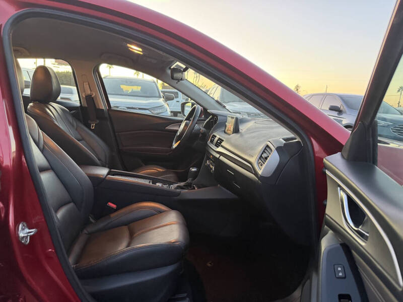 2018 Mazda MAZDA3 Touring