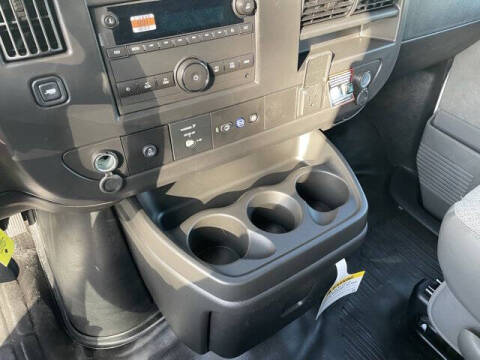 2025 Chevrolet Express 2500