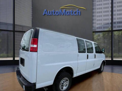 2023 Chevrolet Express 2500