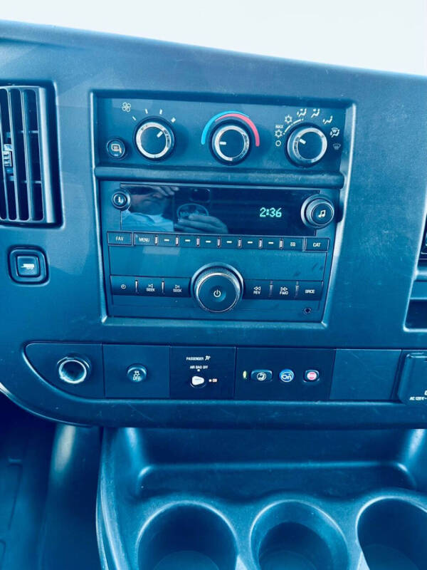 2023 Chevrolet Express 2500