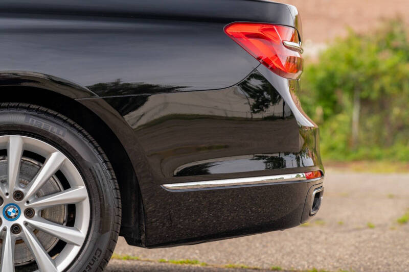 2018 BMW 7 Series 740e xDrive iPerformance